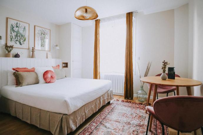 Imagen de la habitación del Hotel Apparts' Rennes BnB Solferino. Foto 2