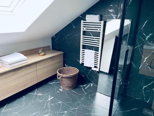 Imagen de la habitación del Hotel Apparts' Rennes BnB Solferino. Foto 3