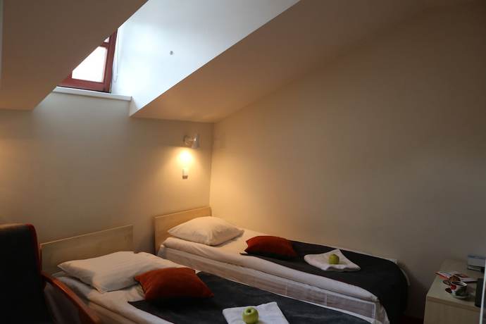 Imagen de la habitación del Hotel Apple Economy. Foto 2