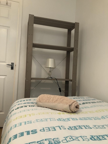 Imagen de la habitación del Hotel Apple House Guesthouse Heathrow Airport. Foto 18