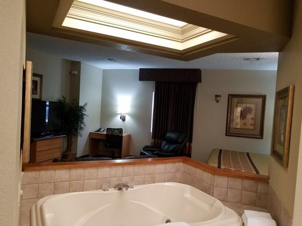 Imagen de la habitación del Hotel Apple Tree Inn And Suites. Foto 7