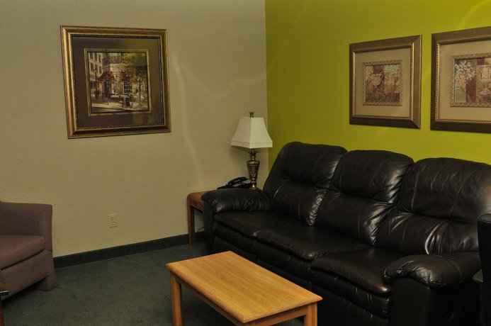 Imagen de la habitación del Hotel Apple Tree Inn And Suites. Foto 8