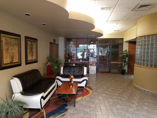 Imagen de los interiores del Hotel Apple Tree Inn And Suites. Foto 19