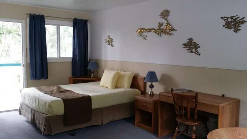 Imagen general del Hotel Apple Tree Inn, Radium Hot Springs. Foto 2