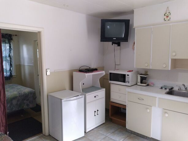 Imagen de la habitación del Hotel Apple Tree Inn, Radium Hot Springs. Foto 11