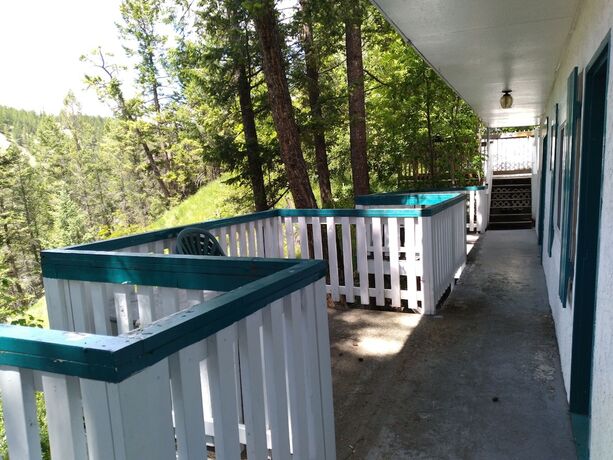 Imagen de la habitación del Hotel Apple Tree Inn, Radium Hot Springs. Foto 20
