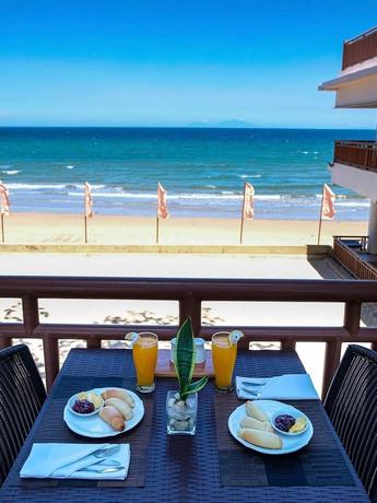 Imagen del bar/restaurante del Hotel Apple Tree Resort and Hotel. Foto 2