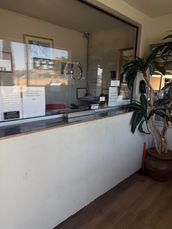 Imagen de los interiores del Hotel Apple Valley Motel. Foto 15