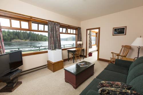Imagen de la habitación del Hotel April Point Resort. Foto 6