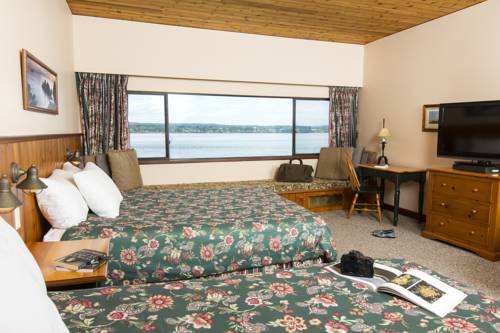 Imagen de la habitación del Hotel April Point Resort. Foto 7