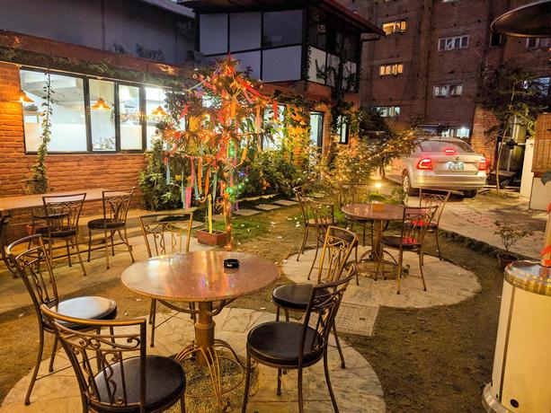 Imagen del bar/restaurante del Hotel Apsara Boutique. Foto 5