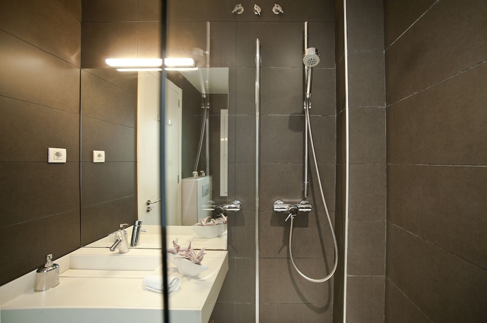 Imagen de la habitación del Hotel Aptbcn Super Balmes. Foto 2