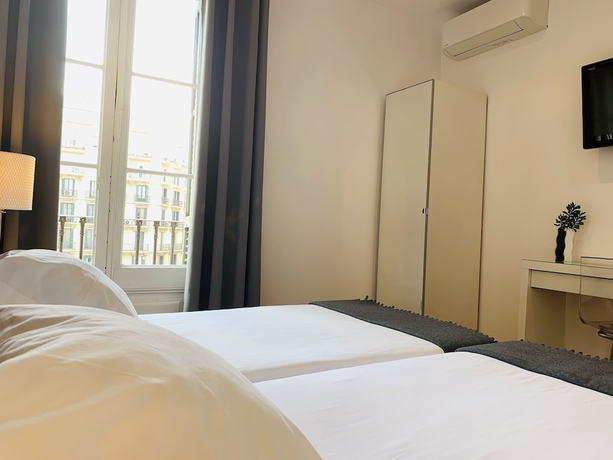 Imagen de la habitación del Hotel Aptbcn Super Balmes. Foto 4