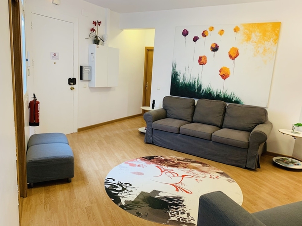 Imagen de la habitación del Hotel Aptbcn Super Balmes. Foto 6