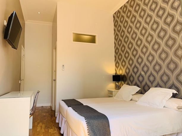 Imagen de la habitación del Hotel Aptbcn Super Balmes. Foto 11