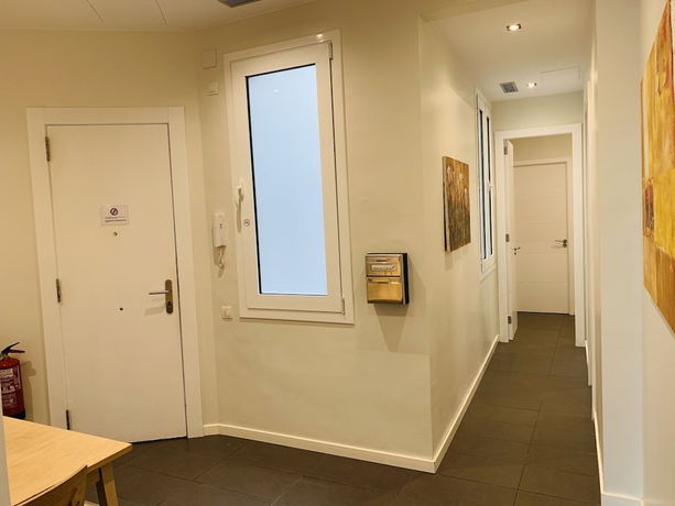 Imagen de los interiores del Hotel Aptbcn Super Balmes. Foto 17