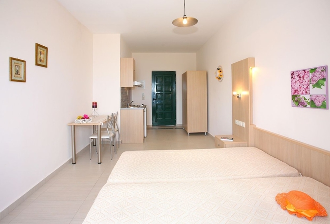 Imagen de la habitación del Hotel Aptera Paradise. Foto 4