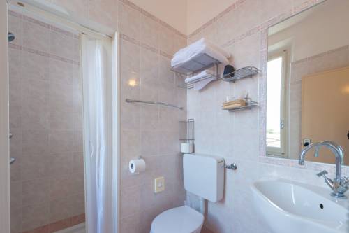Imagen de la habitación del Hotel Apuana. Foto 7