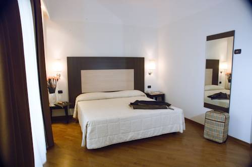Imagen de la habitación del Hotel Apulia Lucera. Foto 2