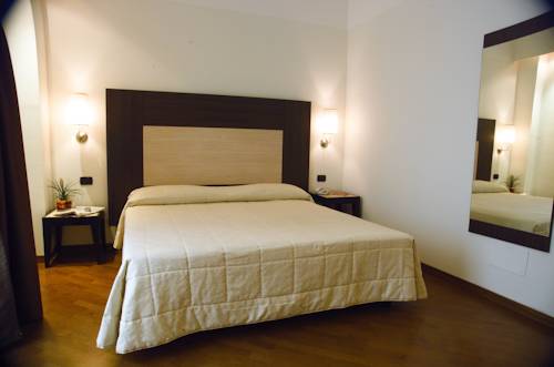 Imagen de la habitación del Hotel Apulia Lucera. Foto 3