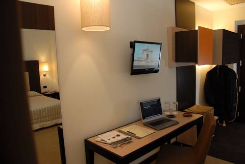 Imagen de la habitación del Hotel Apulia Lucera. Foto 10