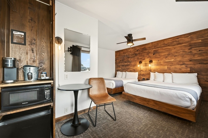 Imagen de la habitación del Hotel Aqua Aire Inn and Suites. Foto 9