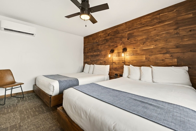 Imagen de la habitación del Hotel Aqua Aire Inn and Suites. Foto 10