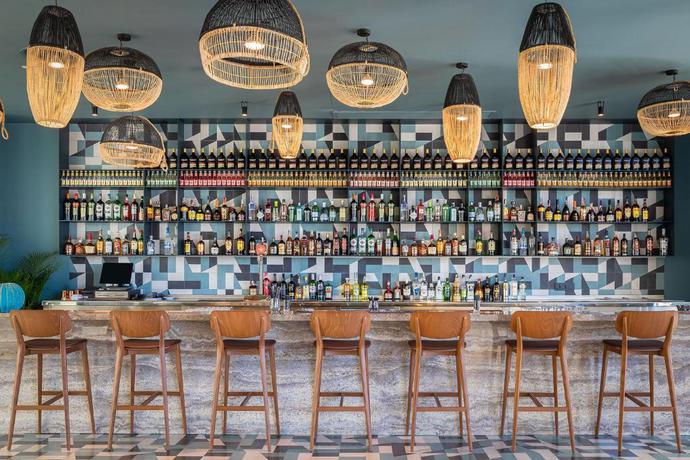 Imagen del bar/restaurante del Hotel Aqua Atzavara and Spa. Foto 2