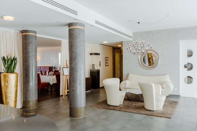 Imagen de los interiores del Hotel Aqua Aurelia Suitenhotel An Den Thermen. Foto 16