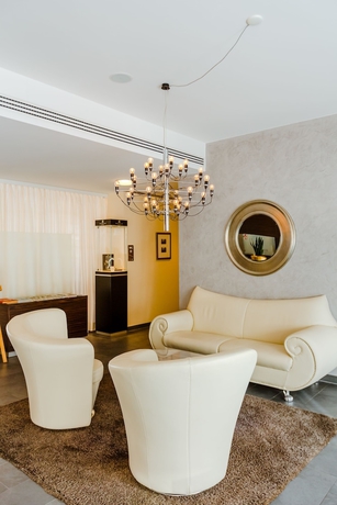 Imagen de los interiores del Hotel Aqua Aurelia Suitenhotel An Den Thermen. Foto 18