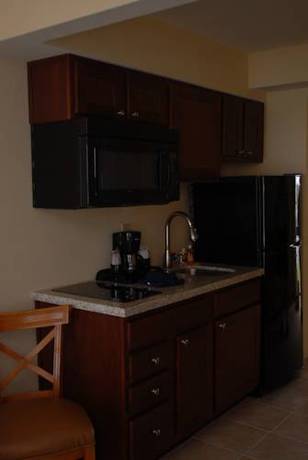 Imagen de la habitación del Hotel Aqua Beach Inn. Foto 6