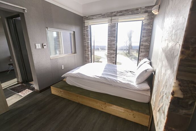 Imagen de la habitación del Hotel Aqua Beautique. Foto 25