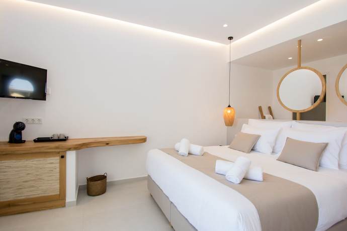 Imagen de la habitación del Hotel Aqua Blu - Adults Only by Checkin. Foto 11