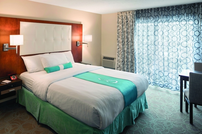 Imagen de la habitación del Hotel Aqua Blue and Conference Center. Foto 5