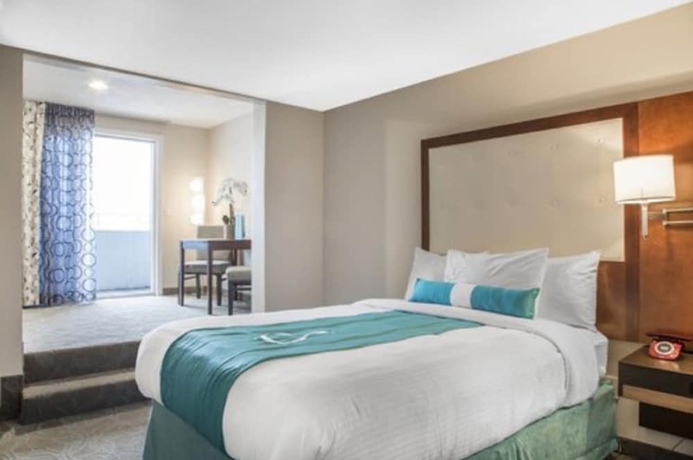 Imagen de la habitación del Hotel Aqua Blue and Conference Center. Foto 10