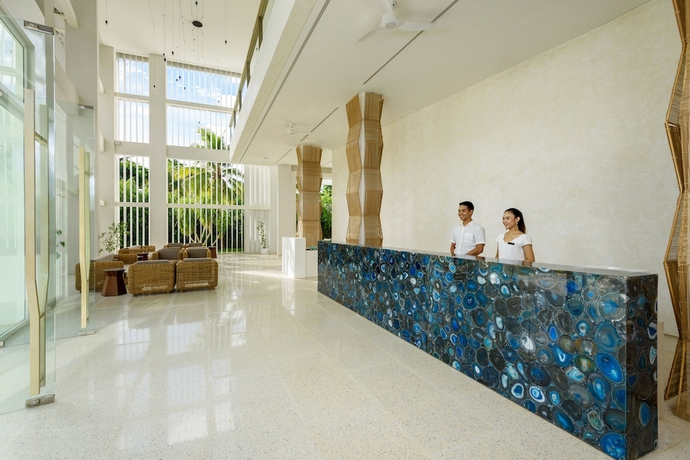 Imagen de los interiores del Hotel Aqua Boracay. Foto 26