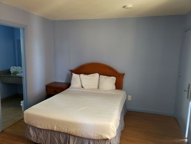 Imagen general del Hotel Aqua Breeze Inn. Foto 9