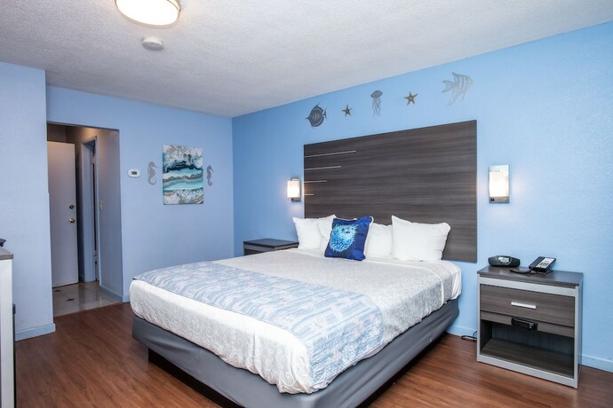 Imagen de la habitación del Hotel Aqua Breeze Inn. Foto 13