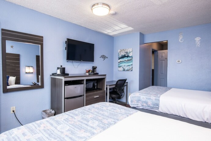 Imagen de la habitación del Hotel Aqua Breeze Inn. Foto 16