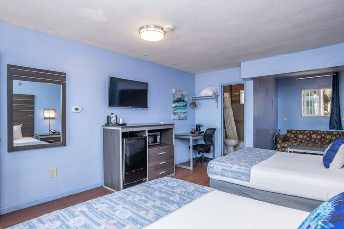 Imagen de la habitación del Hotel Aqua Breeze Inn. Foto 17