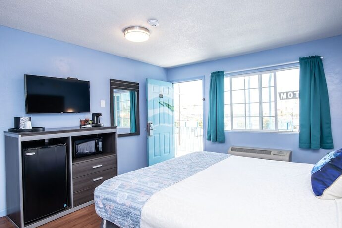 Imagen de la habitación del Hotel Aqua Breeze Inn. Foto 19