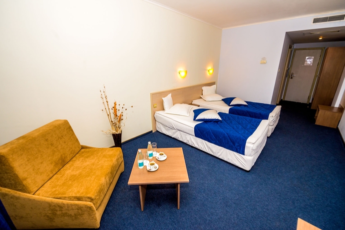 Imagen de la habitación del Hotel Aqua Burgas. Foto 9