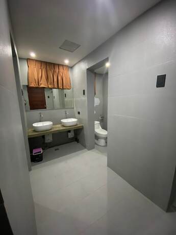 Imagen de la habitación del Hotel Aqua Frontier and Restaurant. Foto 13