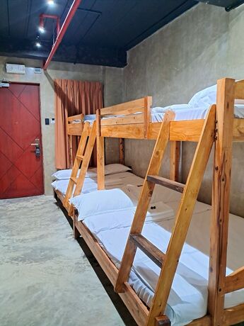 Imagen de la habitación del Hotel Aqua Frontier and Restaurant. Foto 18