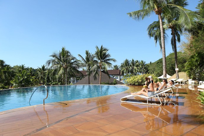 Imagen de la piscina del Hotel Aqua Fun. Foto 16