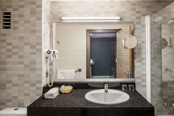 Imagen de la habitación del Hotel Aqua Hotel Bertran Park. Foto 7