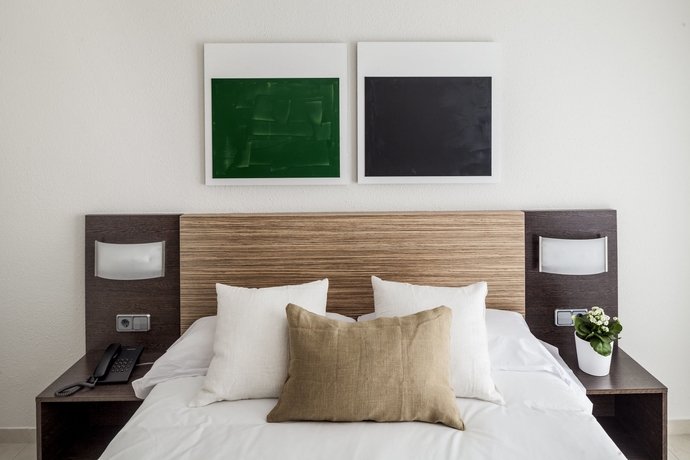 Imagen de la habitación del Hotel Aqua Hotel Bertran Park. Foto 9