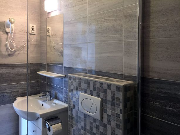 Imagen de la habitación del Hotel Aqua, Komárom. Foto 7