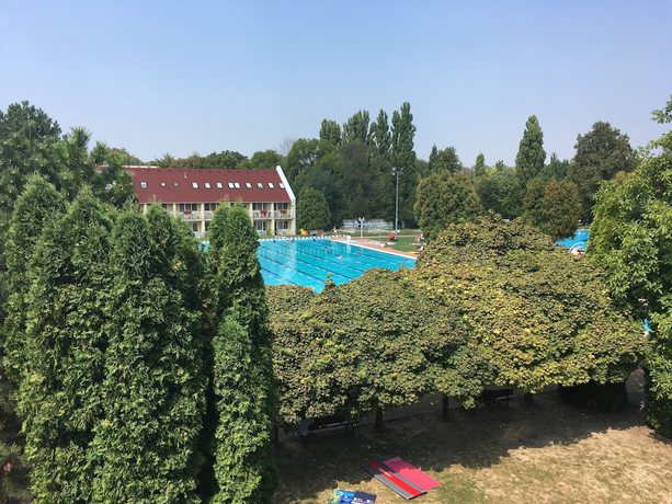 Imagen de los exteriores del Hotel Aqua, Komárom. Foto 13