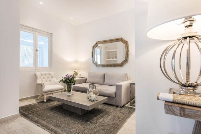 Imagen de los interiores del Hotel Aqua Luxury Suites. Foto 15